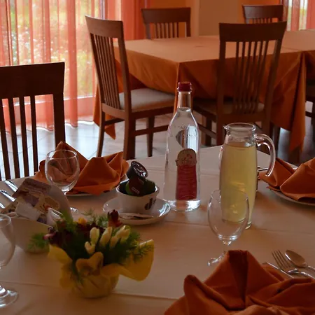 La Siesta Hotel